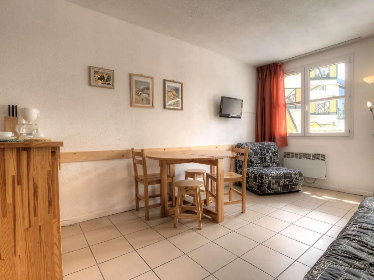 Appartement 2 Pieces Avec Terrasse, Proche Commerces Et Telecabine - Briancon - Fr-1-330C-80 Apartment